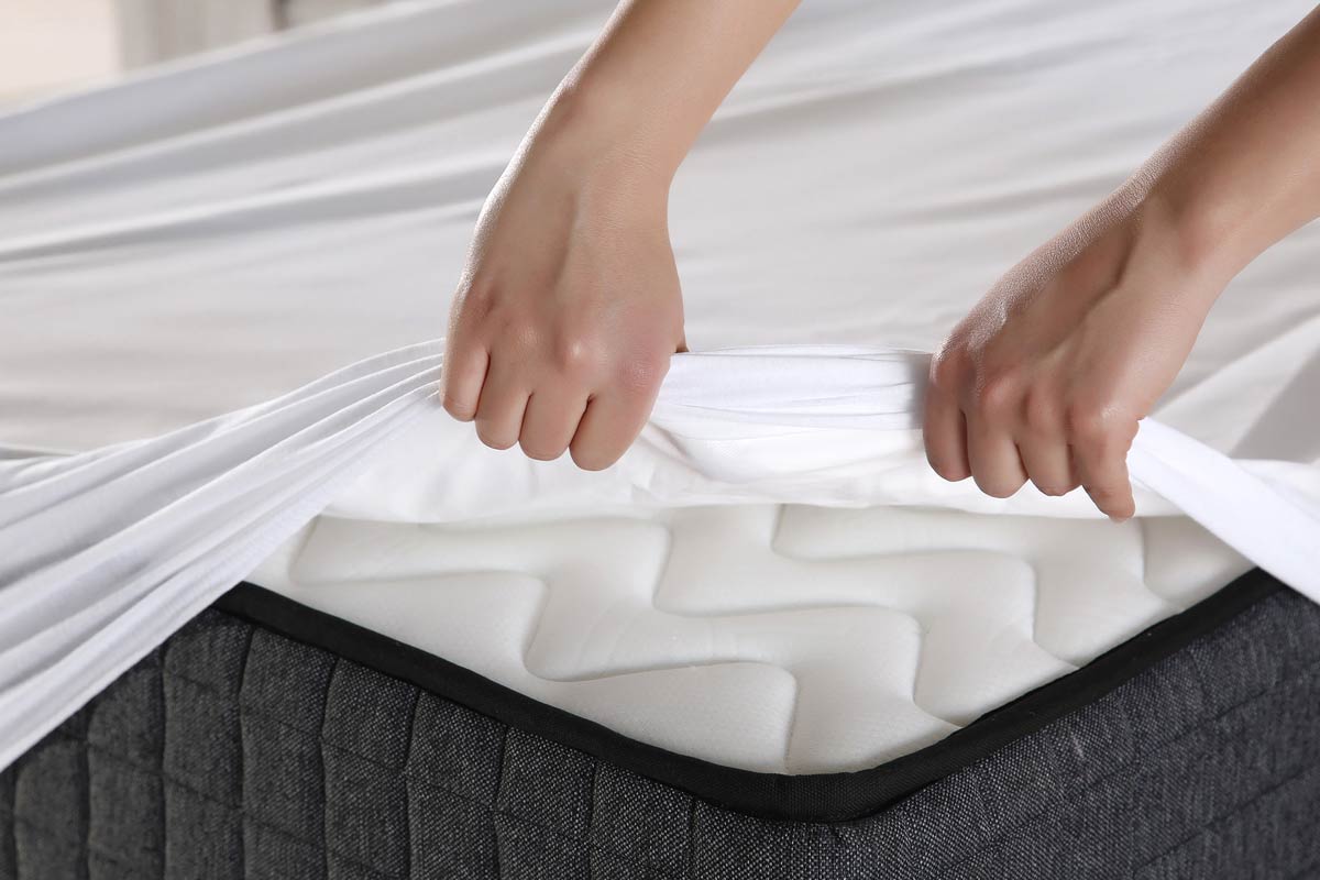 cleaning pee off mattress pad