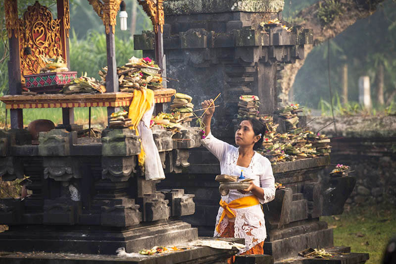 ervin ahbabovic indonesian Religion