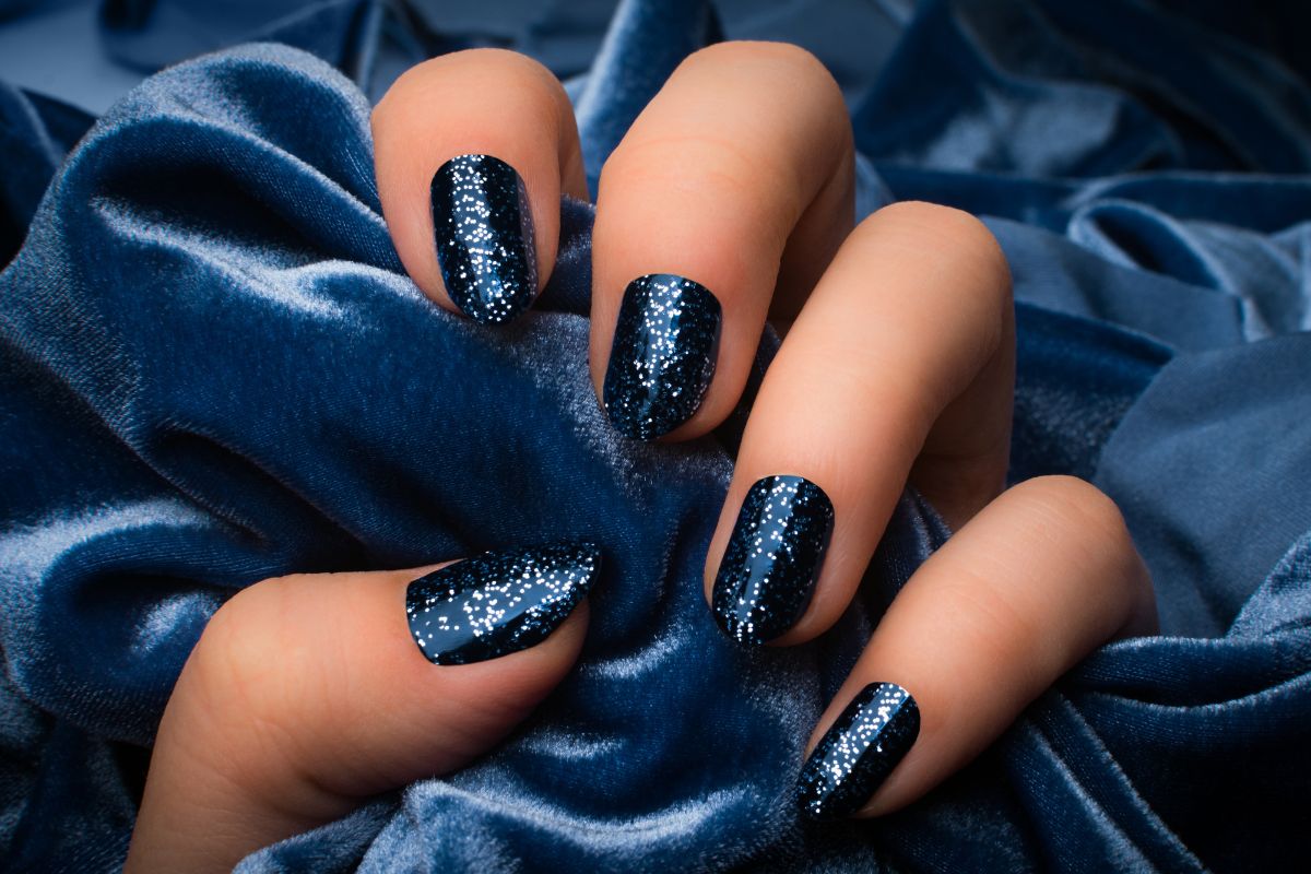 Glitter Nails 