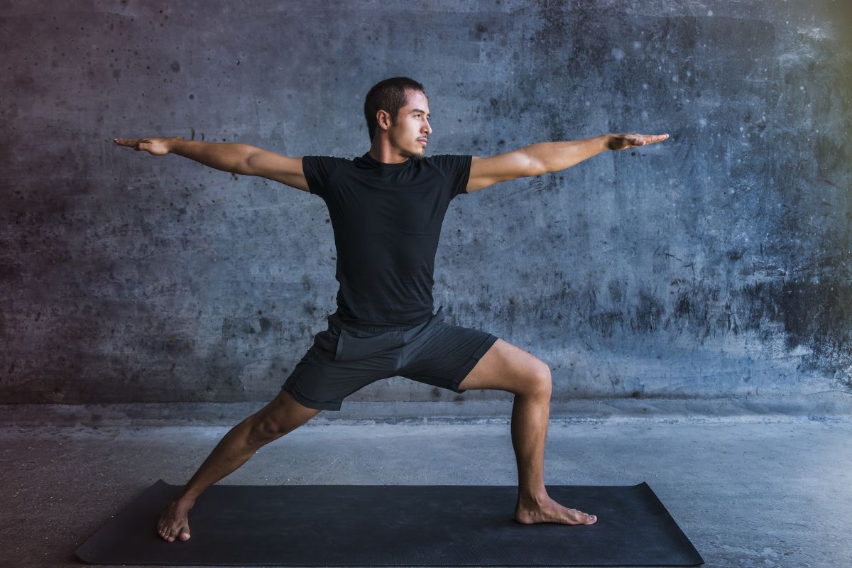  YOGA FOR MEN