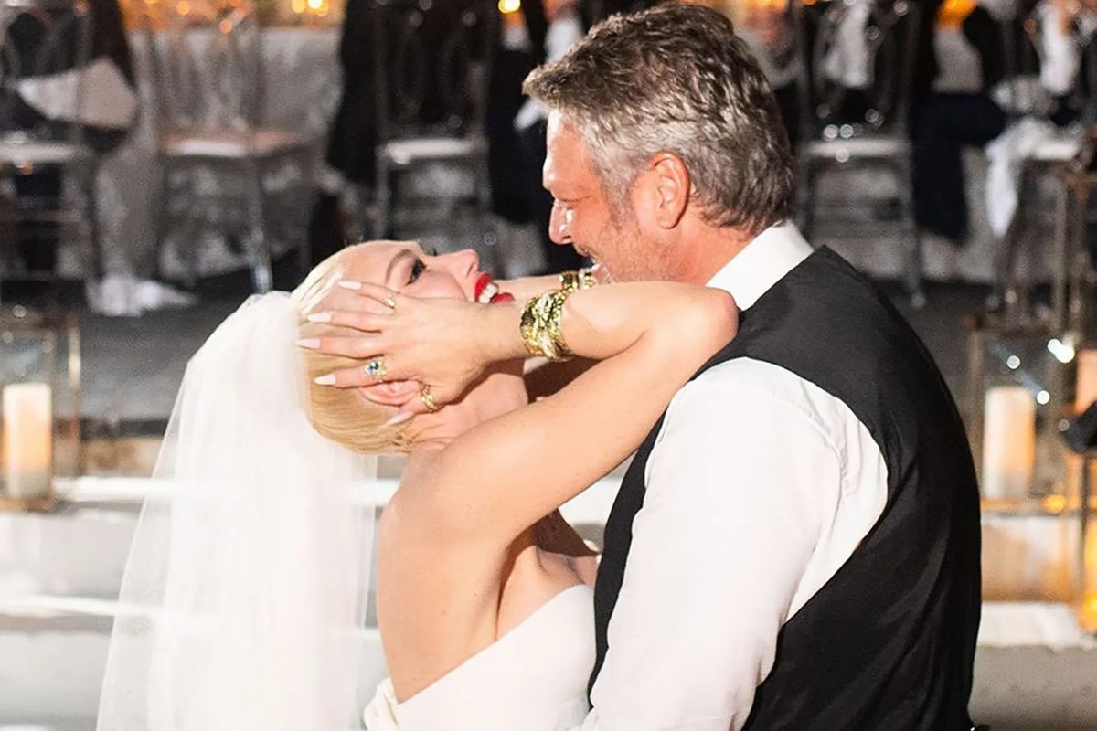 Instagram pictures from Blake Shelton and Gwen Stefani commemorate their second wedding anniversary.