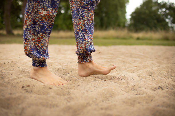 How Thongs with Arch Support Can Enhance Women’s Foot Health