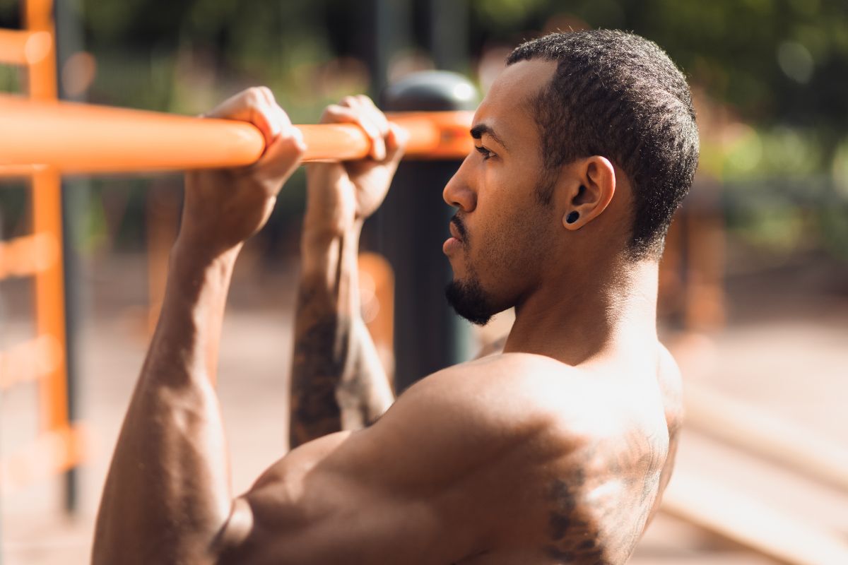 Outdoor Pull-Up Bar