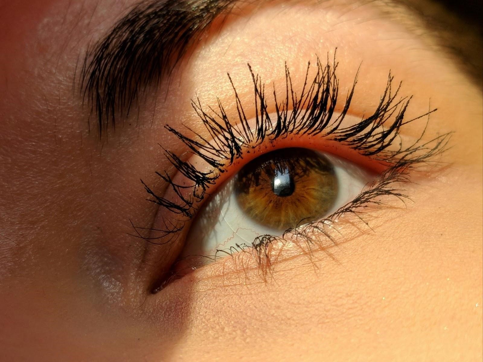 Longer-Looking Lashes