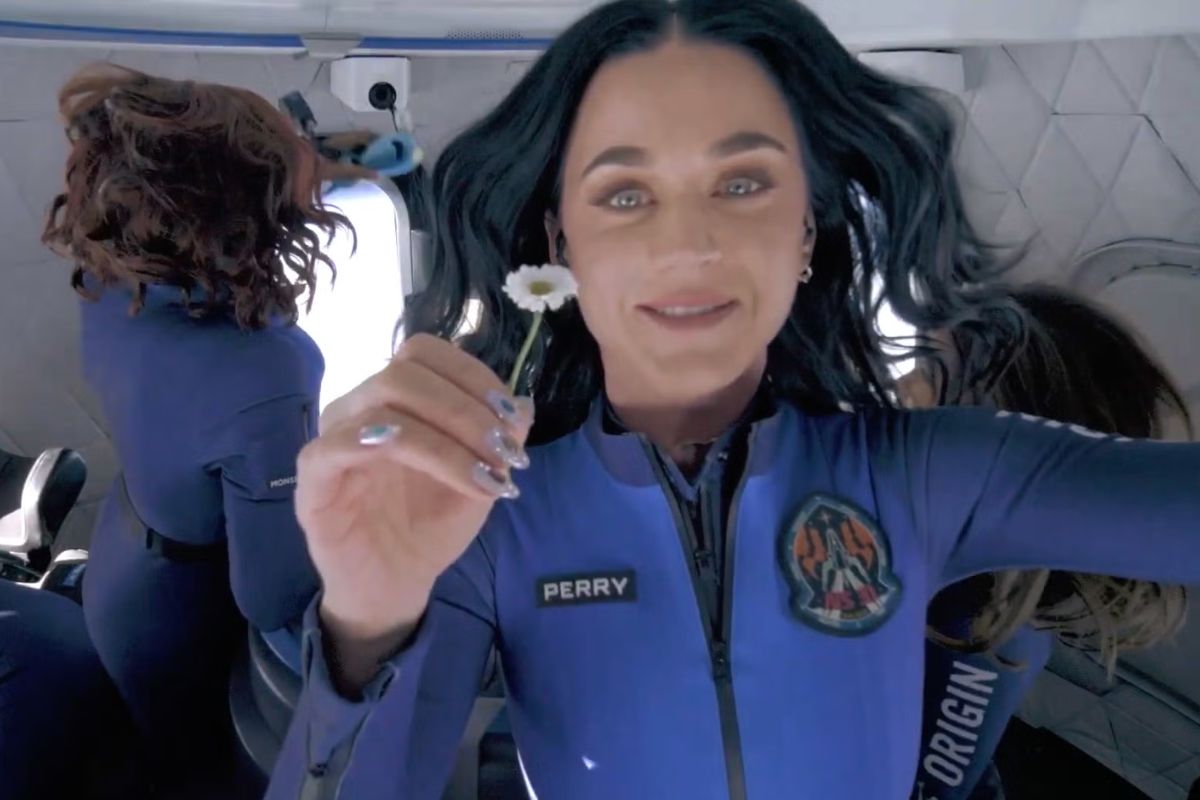 Katy Perry sung Louis Armstrong's What a Wonderful World