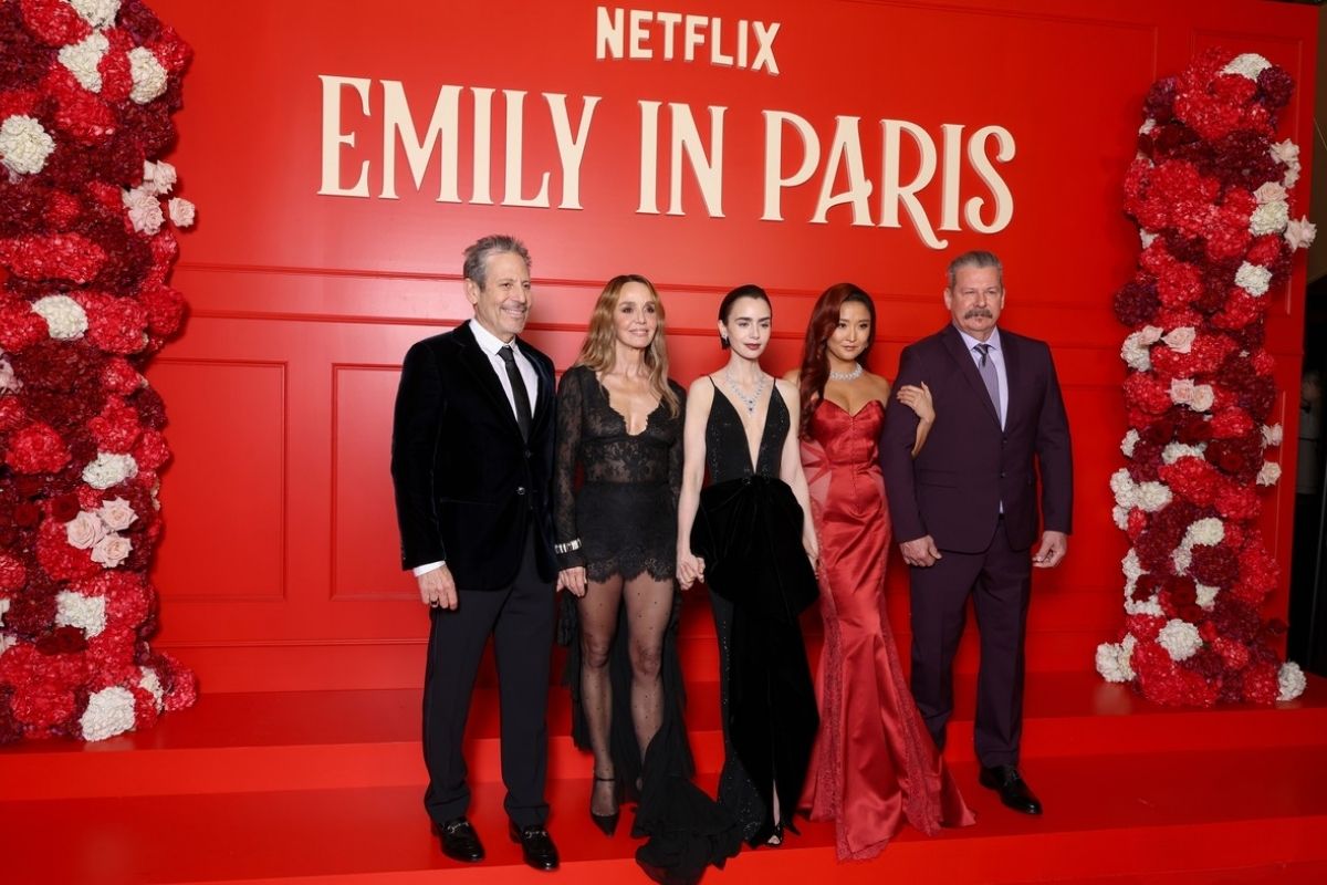 emily in paris season 5 premiere